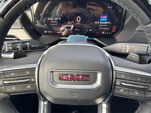 New 2026 GMC Acadia Elevation image 29