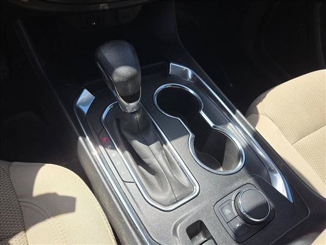Used 2023 Chevrolet Traverse LS FWD image 12