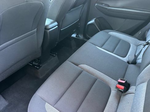 Used 2023 Chevrolet TrailBlazer LS FWD image 4