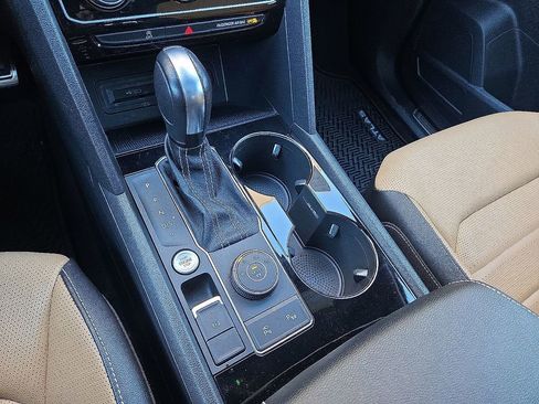 Used 2022 Volkswagen Atlas Cross Sport SEL Premium R-Line w/ Cross Sport MDO Package image 32