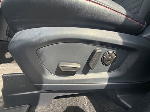 Used 2025 Ford Explorer ST-Line w/ Premium Package image 15