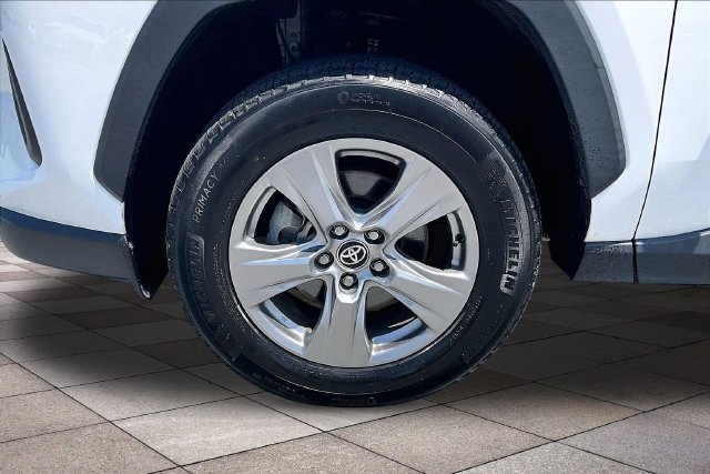 Used 2024 Toyota RAV4 XLE FWD image 10