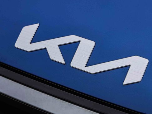 Certified 2025 Kia K4 EX FWD image 26