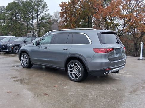 Used 2025 Mercedes-Benz GLS 450 4MATIC image 3