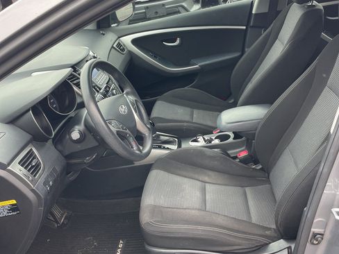 Used 2016 Hyundai Elantra GT FWD image 7