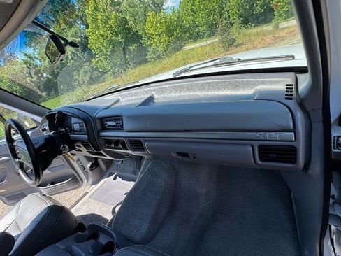 Used 1995 Ford Bronco XLT AWD/4WD image 14