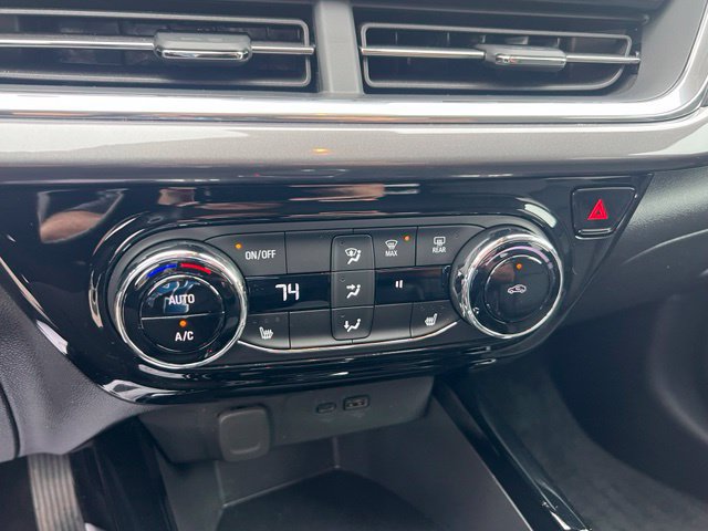 Used 2025 Chevrolet Trax ACTIV w/ Driver Confidence Package FWD image 14