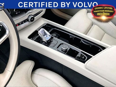 Certified 2023 Volvo XC60 B5 Ultimate w/ Climate Package AWD/4WD image 19