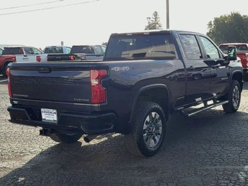 Used 2024 Chevrolet Silverado 2500 Custom w/ Custom Convenience Package image 8