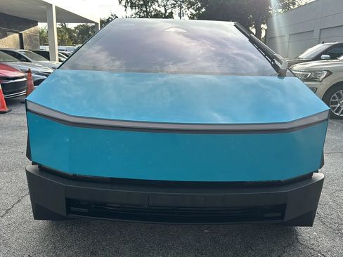 Used 2024 Tesla Cybertruck AWD Crew Cab image 8