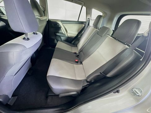 Used 2015 Toyota RAV4 LE FWD image 25