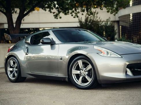 Used 2009 Nissan 370Z Coupe image 39