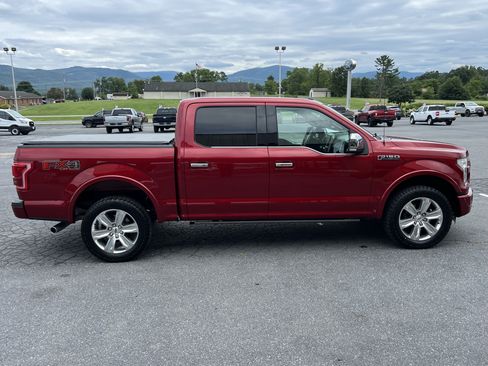 Used 2015 Ford F150 Platinum w/ Equipment Group 701A Luxury AWD/4WD image 6