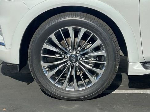 Used 2021 INFINITI QX80 Sensory w/ All-Season Package image 37