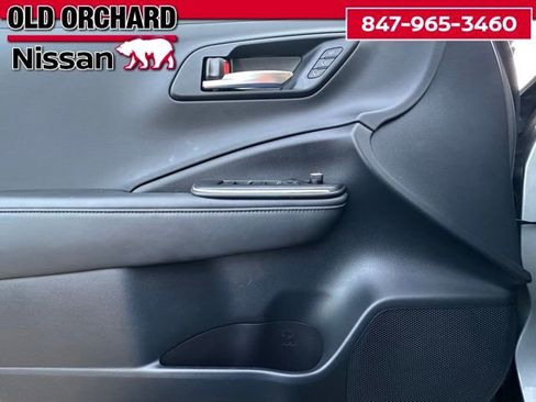 Used 2023 Toyota Crown Limited image 11