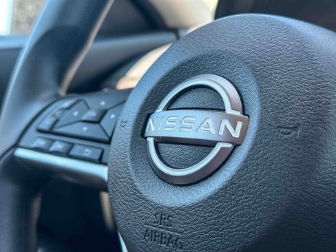 Used 2025 Nissan Altima 2.5 SV FWD image 29