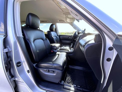 Used 2022 Nissan Armada SV image 15