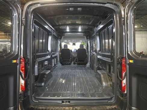 Used 2024 Ford E-Transit 148 Medium Roof image 21
