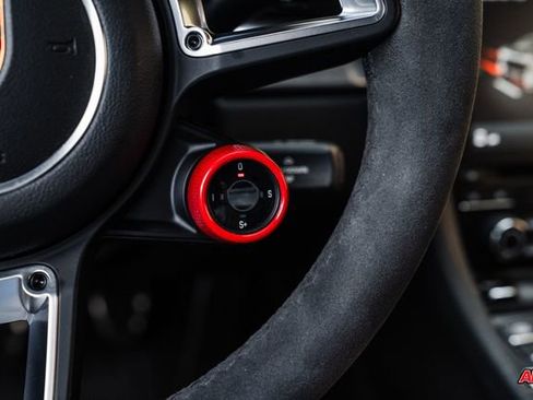 Used 2018 Porsche 718 Cayman RWD image 26