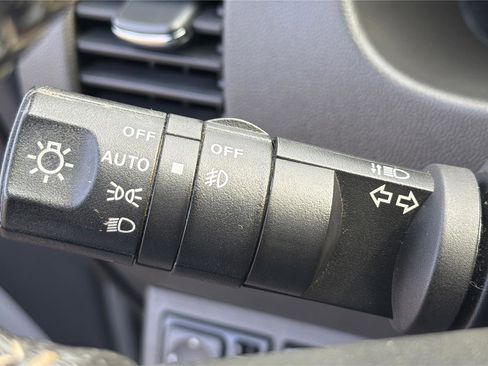 Used 2017 Nissan Frontier PRO-4X w/ Pro-4x Luxury Package AWD/4WD image 16