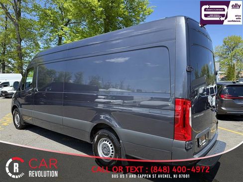 Used 2023 Mercedes-Benz Sprinter 2500 image 4