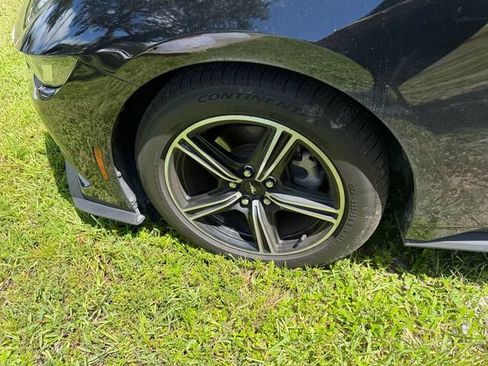 Used 2024 Ford Mustang Coupe RWD image 11