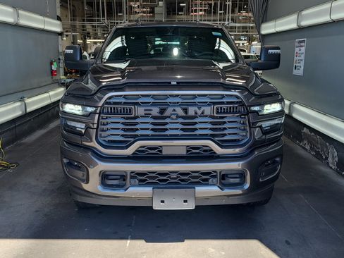 Used 2026 RAM 2500 Big Horn AWD/4WD image 3
