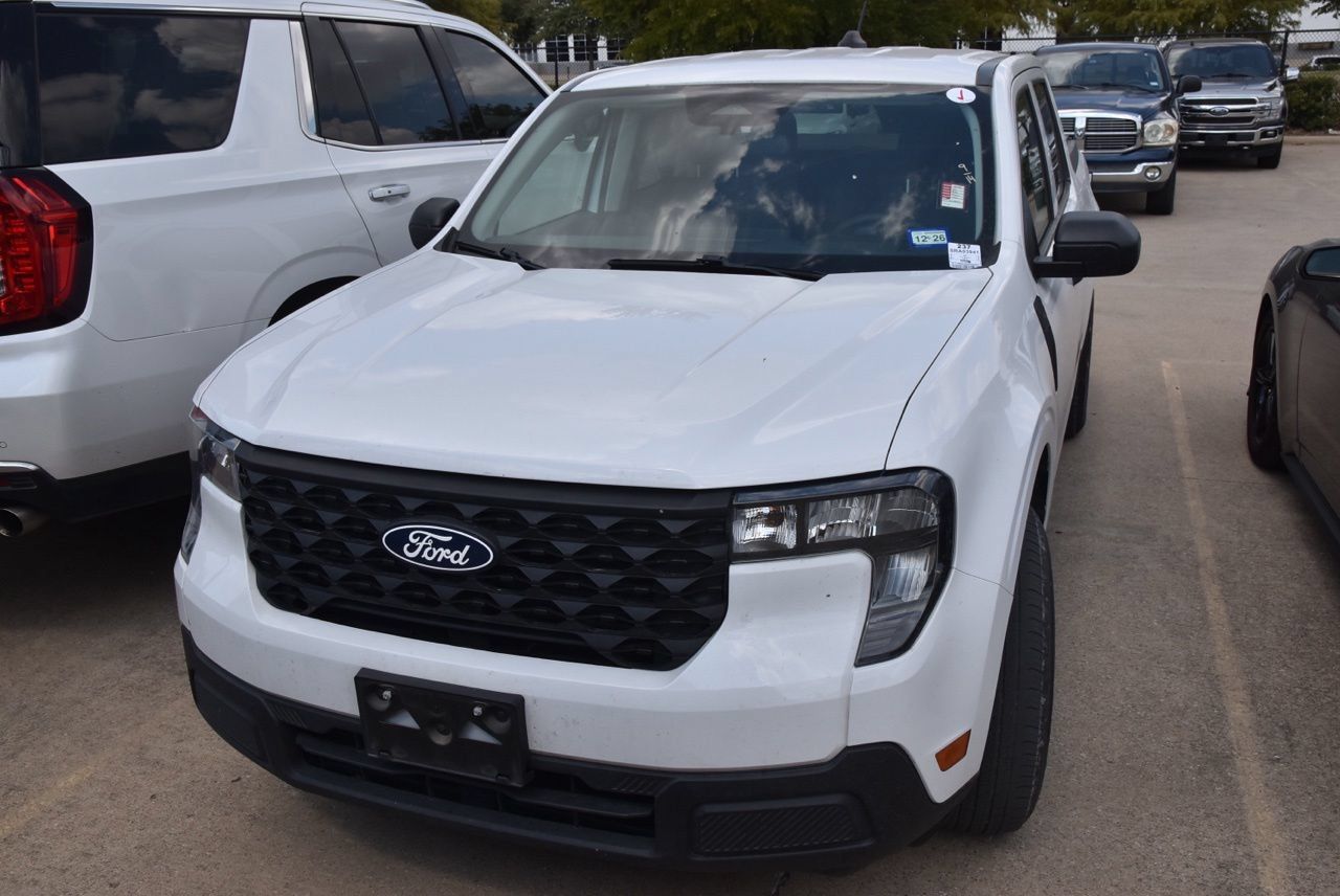 Used 2025 Ford Maverick XL FWD image 3