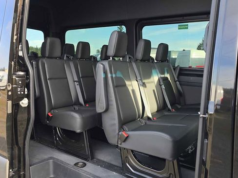 Used 2025 Mercedes-Benz Sprinter 2500 image 15