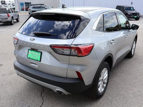 Used 2022 Ford Escape SE image 5