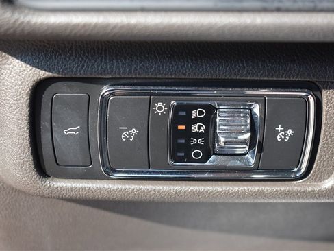 Used 2022 Lincoln Corsair AWD w/ Premium Package image 28