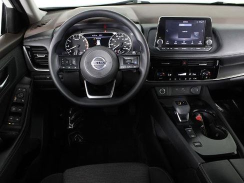 Certified 2021 Nissan Rogue SV FWD image 7