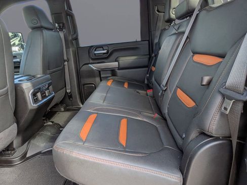 Used 2023 GMC Sierra 2500 AT4 image 13