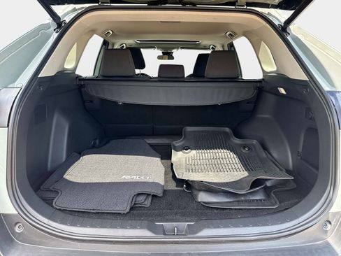 Used 2023 Toyota RAV4 XLE w/ Convenience Package FWD image 9