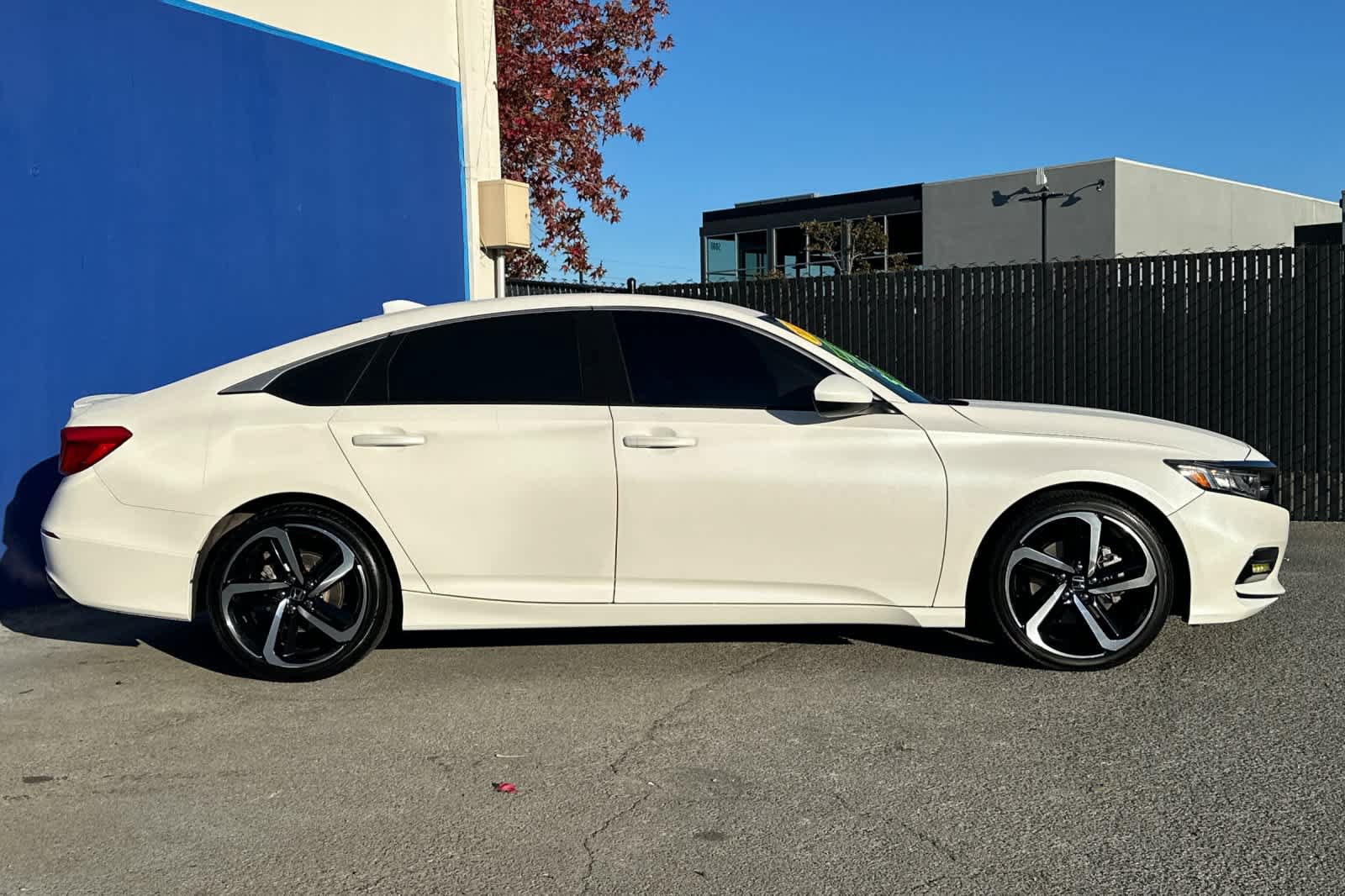 Used 2019 Honda Accord Sport image 2