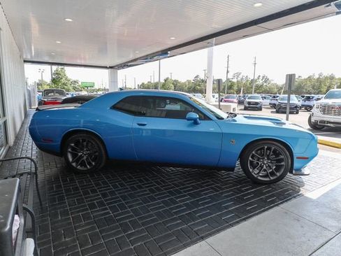 Used 2023 Dodge Challenger R/T Scat Pack w/ Scat Pack Stripe RWD image 4