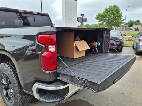 Used 2021 Chevrolet Silverado 1500 LT w/ Texas Edition Plus AWD/4WD image 21