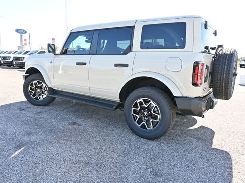 New 2026 Ford Bronco Outer Banks AWD/4WD image 7