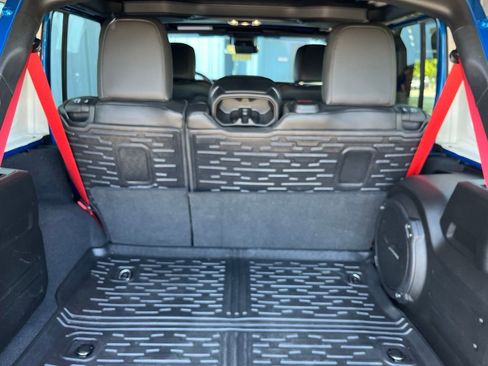 Used 2023 Jeep Wrangler Unlimited Rubicon 392 AWD/4WD image 39