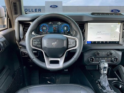 New 2025 Ford Bronco Badlands image 16