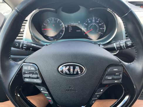 Used 2017 Kia Forte S w/ S Premium Package FWD image 17