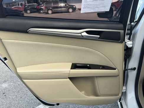 Used 2014 Ford Fusion SE image 15