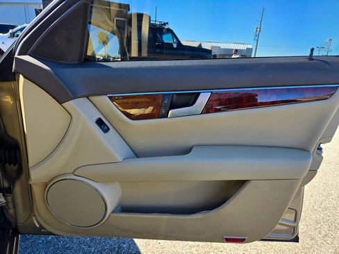 Used 2011 Mercedes-Benz C 300 Sedan image 42