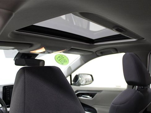 Certified 2019 Toyota RAV4 XLE w/ Convenience Package image 10