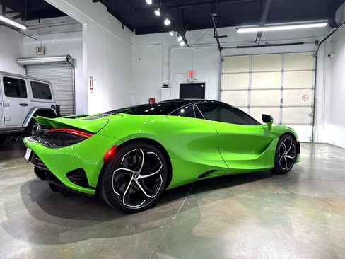 Used 2024 McLaren 750S Spider image 38