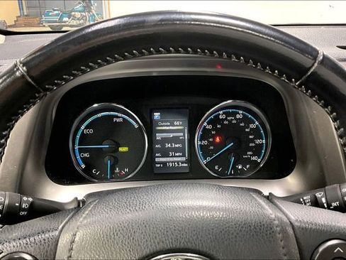 Used 2017 Toyota RAV4 XLE AWD/4WD image 14