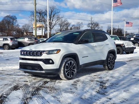 Certified 2023 Jeep Compass Limited image 33