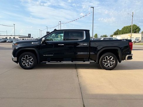 Used 2024 GMC Sierra 1500 SLT w/ SLT Premium Plus Package AWD/4WD image 7