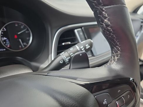 Used 2023 Buick Enclave Avenir FWD image 16