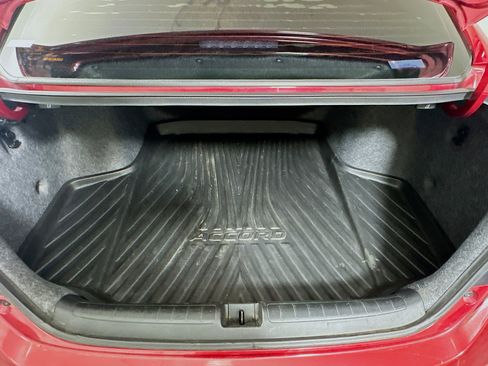 Used 2018 Honda Accord Touring image 29